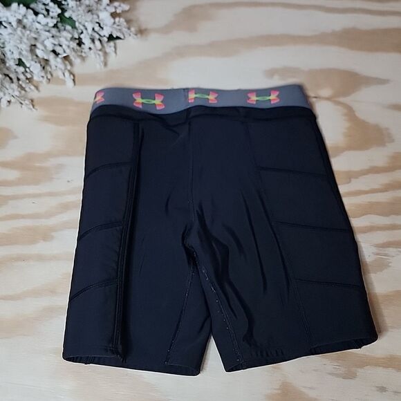 Under Armour Lightly Padded Compression Shorts - Picture 6 of 7
